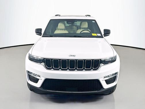 Bright White Clearcoat 2023 Jeep Grand Cherokee Limited