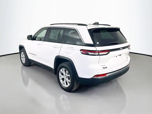 Bright White Clearcoat 2023 Jeep Grand Cherokee Limited