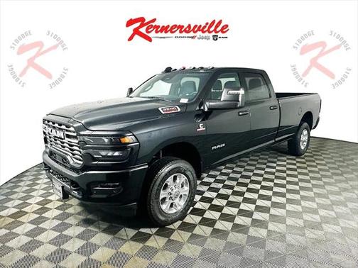 2025 RAM 3500 Big Horn Crew Cab 4x4 8' Box