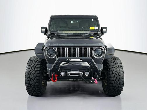 Granite Crystal Metallic Clearcoat 2019 Jeep Wrangler Unlimited Sahara