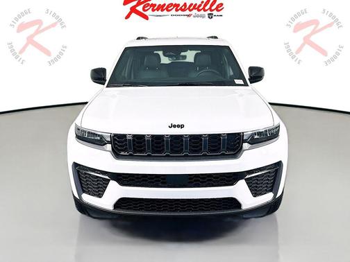 2026 Jeep Grand Cherokee Altitude