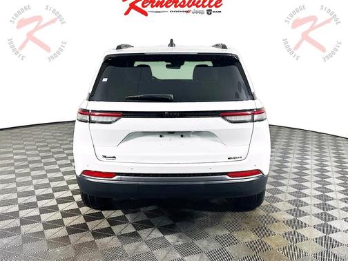 2026 Jeep Grand Cherokee Altitude