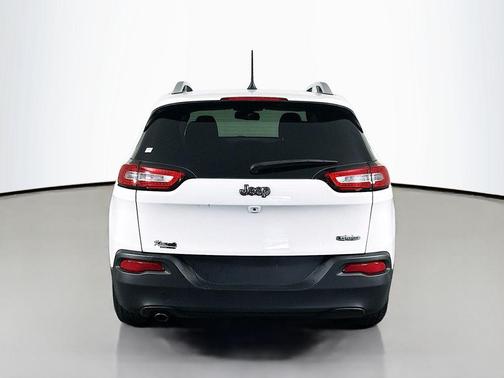 Bright White Clearcoat 2017 Jeep Cherokee Latitude