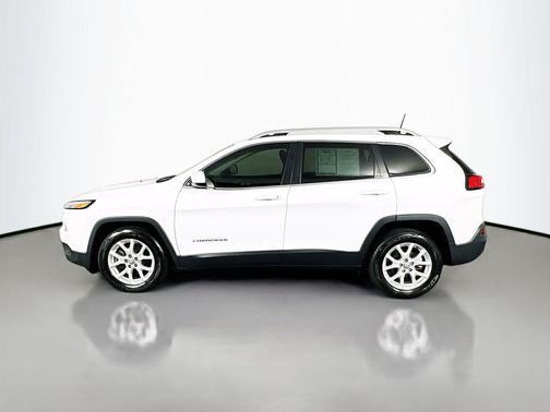 Bright White Clearcoat 2017 Jeep Cherokee Latitude
