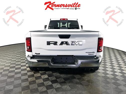 2026 RAM 3500 Tradesman Crew Cab 4x4 8' Box