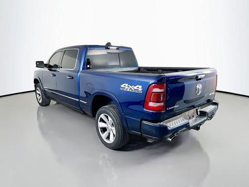 Patriot Blue Pearlcoat 2022 RAM 1500 Limited