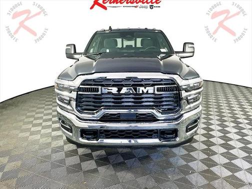 2025 RAM 2500 Tradesman Crew Cab 4x4 6'4' Box