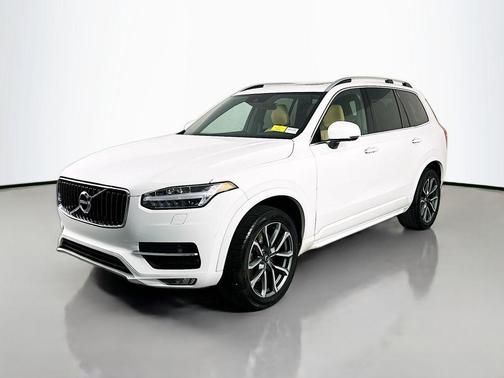 Ice White 2018 Volvo XC90 T5 Momentum