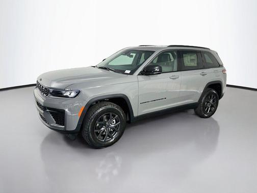 Sting-Gray Clear Coat 2027 Jeep Grand Cherokee Altitude