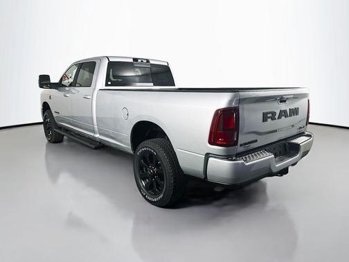 2026 RAM 3500 Laramie Crew Cab 4x4 8' Box