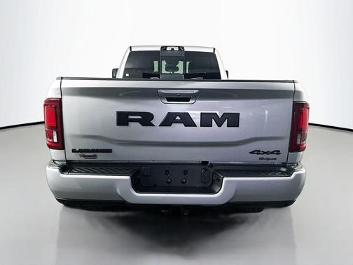 2026 RAM 3500 Laramie Crew Cab 4x4 8' Box