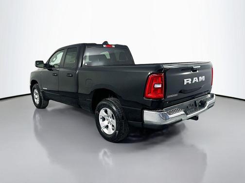 Diamond Black Crystal Pearlcoat 2026 RAM 1500 Big Horn/Lone Star