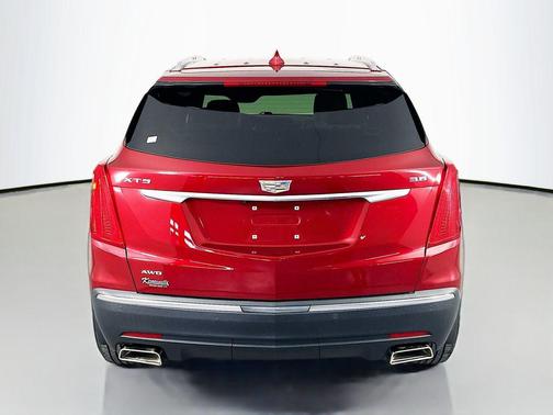 Red Horizon Tintcoat 2019 Cadillac XT5 Base
