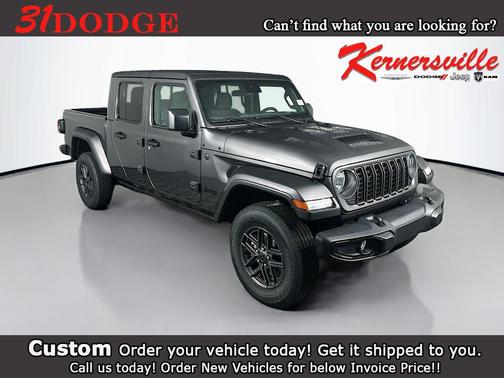 Granite Crystal Metallic Clearcoat 2025 Jeep Gladiator Sport S