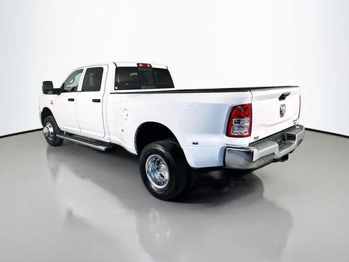 Bright White Clearcoat 2024 RAM 3500 Tradesman Crew Cab 4x4 8' Box