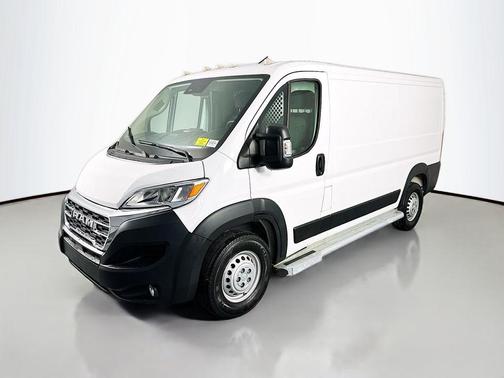 Bright White Clearcoat 2025 RAM ProMaster 2500 Tradesman