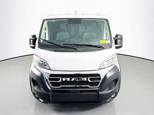 Bright White Clearcoat 2025 RAM ProMaster 2500 Tradesman