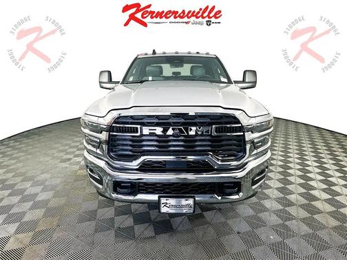 2025 RAM 3500 Tradesman Crew Cab 4x4 8' Box
