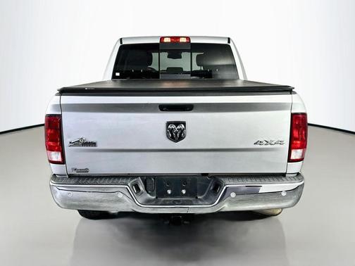 Bright Silver Metallic Clearcoat 2018 RAM 1500 Big Horn