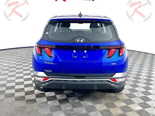 2022 Hyundai TUCSON SE