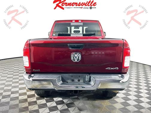 2020 RAM 2500 Tradesman Crew Cab 4X4 6'4' Box