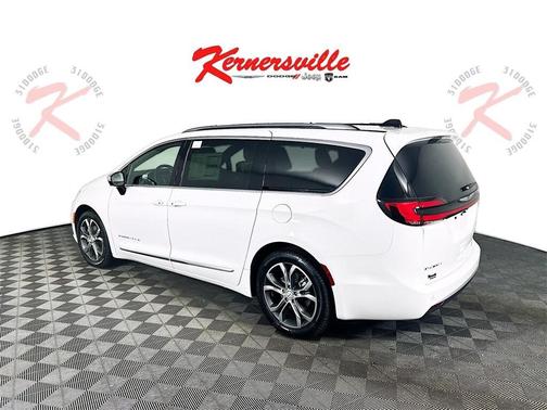 2026 Chrysler Pacifica L