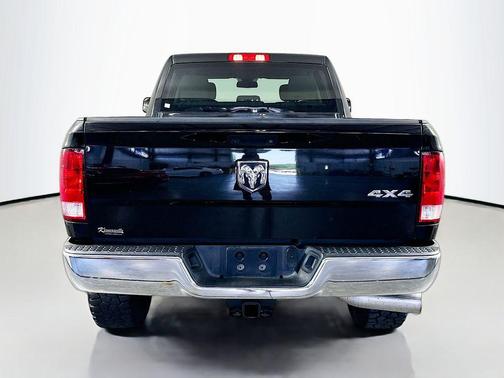 Brilliant Black Crystal Pearlcoat 2018 RAM 2500 Tradesman Crew Cab 4x4 6'4' Box