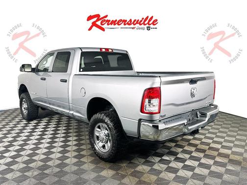 2021 RAM 2500 Tradesman Crew Cab 4x4 6'4' Box