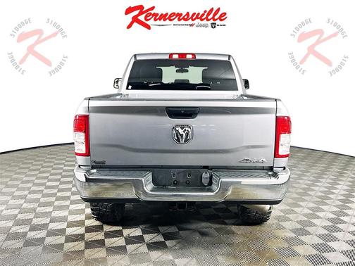 2021 RAM 2500 Tradesman Crew Cab 4x4 6'4' Box