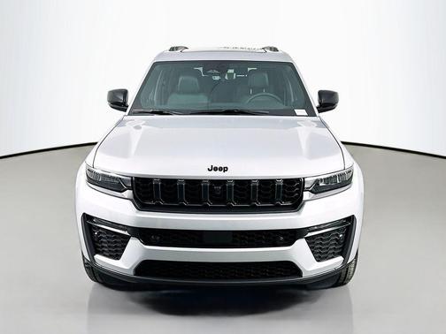 Silver Zynith 2026 Jeep Grand Cherokee L 85th Anniversary Edition