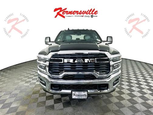 2025 RAM 2500 Tradesman Crew Cab 4x4 6'4' Box