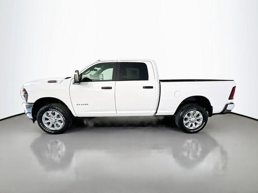 Bright White Clearcoat 2026 RAM 2500 Big Horn Crew Cab 4x4 6'4' Box