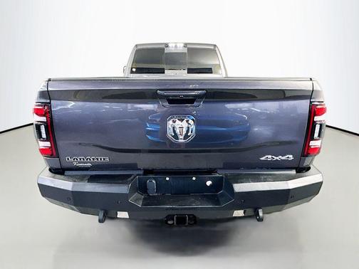 Granite Crystal Metallic Clearcoat 2021 RAM 3500 Laramie Crew Cab 4x4 8' Box