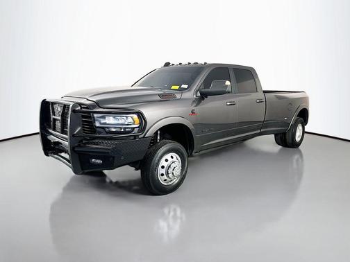 Granite Crystal Metallic Clearcoat 2021 RAM 3500 Laramie Crew Cab 4x4 8' Box