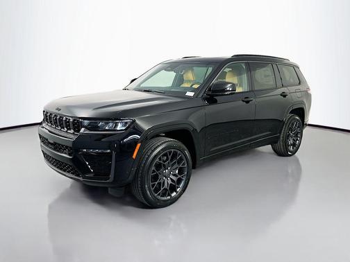 diamond black crystal pearlcoat 2026 Jeep Grand Cherokee L Summit