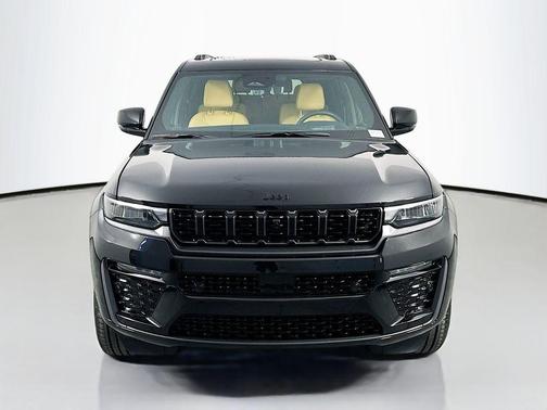 diamond black crystal pearlcoat 2026 Jeep Grand Cherokee L Summit