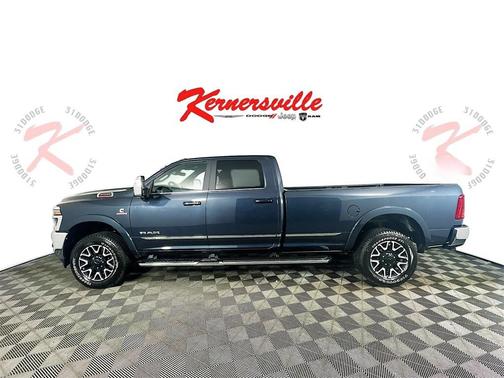 2025 RAM 3500 Limited Crew Cab 4x4 8' Box