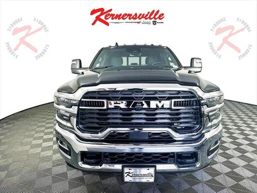2025 RAM 2500 Tradesman Crew Cab 4x4 8' Box