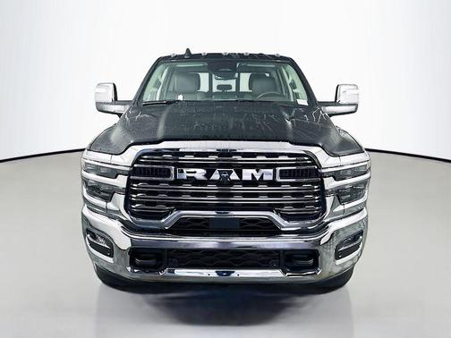 Diamond Black Crystal Pearlcoat 2026 RAM 2500 Longhorn