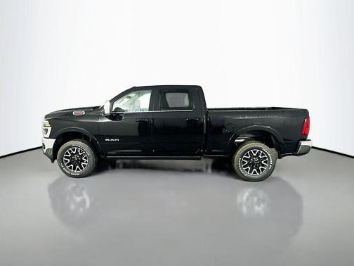 Diamond Black Crystal Pearlcoat 2026 RAM 2500 Longhorn