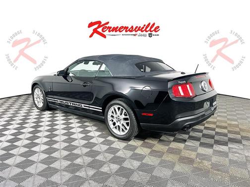 2012 Ford Mustang V6