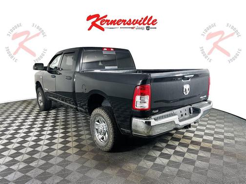 2021 RAM 2500 Tradesman Crew Cab 4x4 6'4' Box