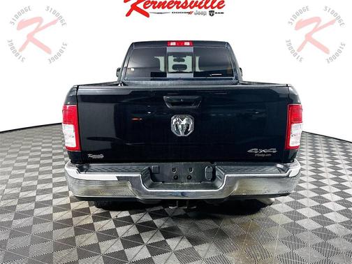 2021 RAM 2500 Tradesman Crew Cab 4x4 6'4' Box