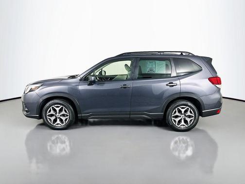 Magnetite Gray Metallic 2023 Subaru Forester Premium
