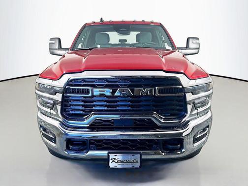 Molten Red Pearlcoat 2026 RAM 3500 Big Horn