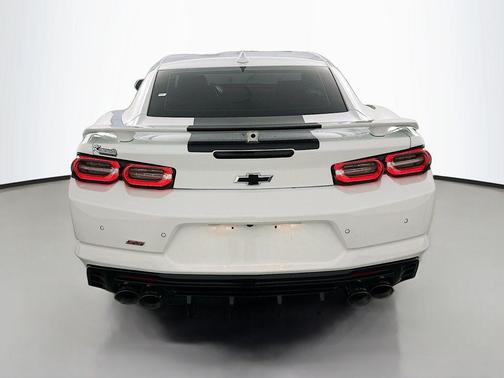 Summit White 2019 Chevrolet Camaro 2SS