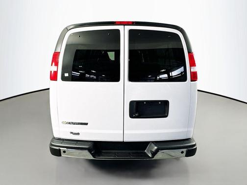 Summit White 2024 Chevrolet Express 3500 RWD 3500 Extended Wheelbase LT