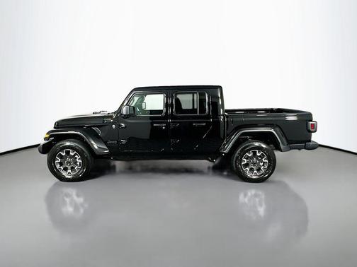 Black Clearcoat 2025 Jeep Gladiator Sport S