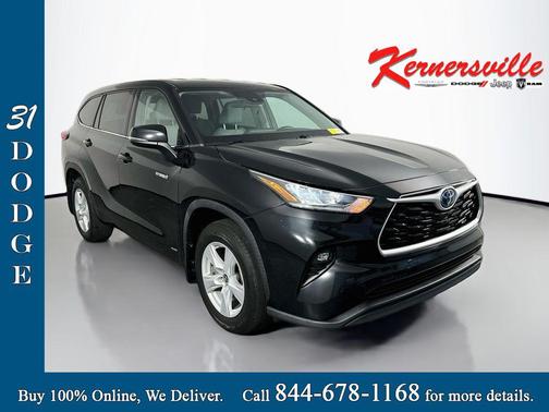 Midnight Black Metallic 2020 Toyota Highlander Hybrid LE