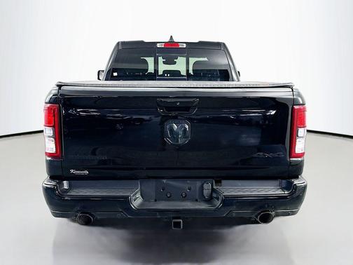 Diamond Black Crystal Pearlcoat 2021 RAM 1500 Big Horn/Lone Star